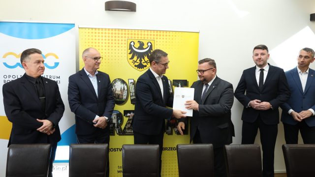 Umowy dla powiatu brzeskiego