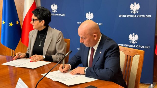 Umowa na odbudowę drogi w Branicach