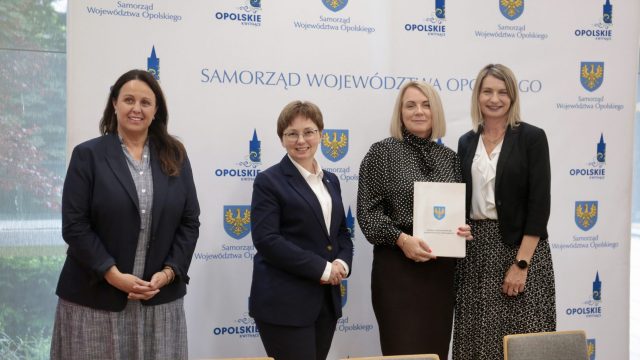 Wręczenie umów