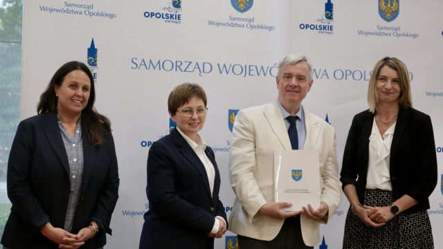 Wręczenie umów