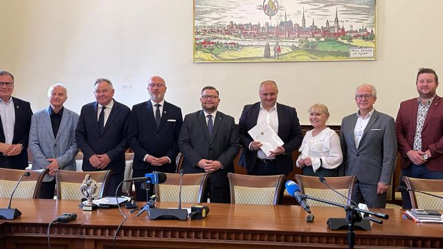 Ostatnie umowy po powodzi