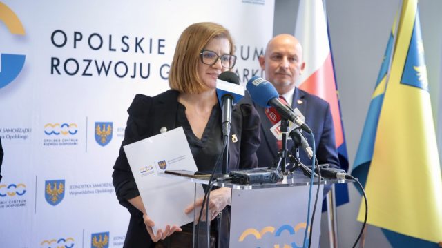 Wręczenie umów