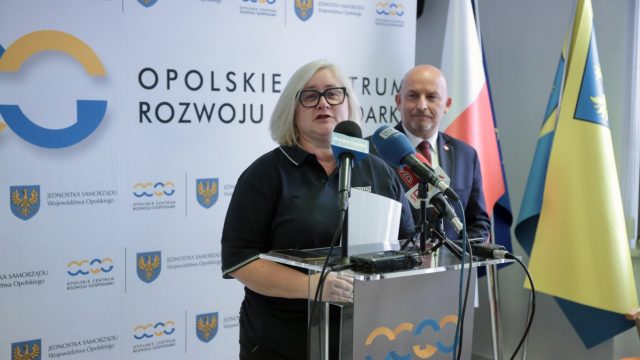Wręczenie umów