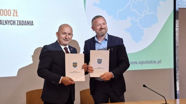 Podpisanie umów na drogi rolne