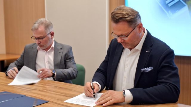 podpisanie umowy na rozbudowę